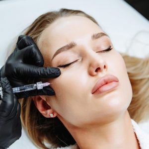 فیلر گونه چيست؛ عوارض، ماندگاری و قیمت