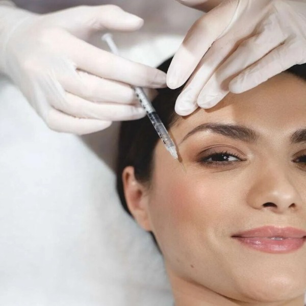 بوتاکس چشم گربه ای چیست؛ نقاط تزریق، مدت زمان اثر و ماندگاری