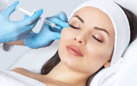 رفع تیرگی زیر چشم با 8 روش تخصصی + درمان‌های خانگی